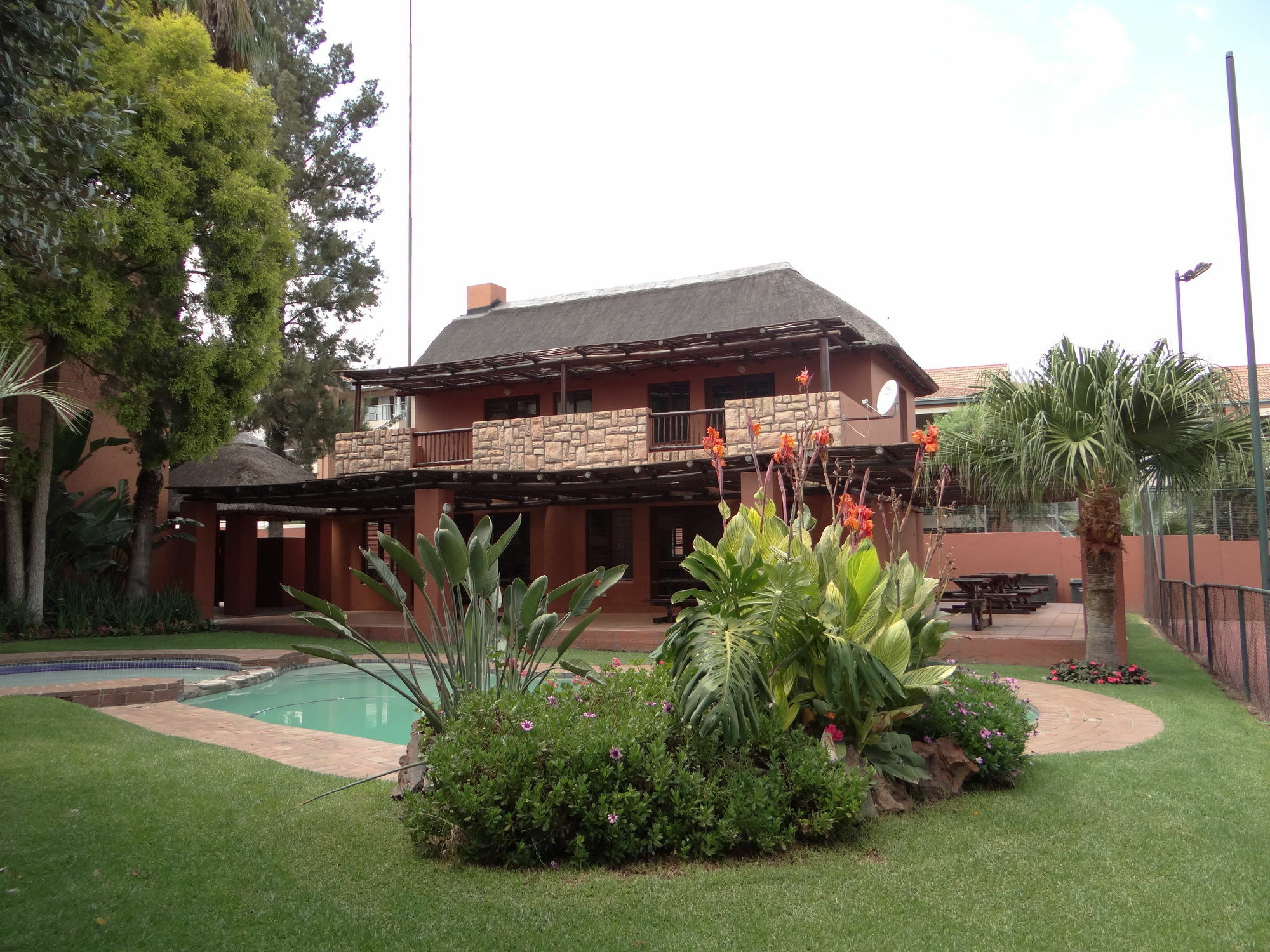 Singati Sands Sunninghill 샌톤 외부 사진