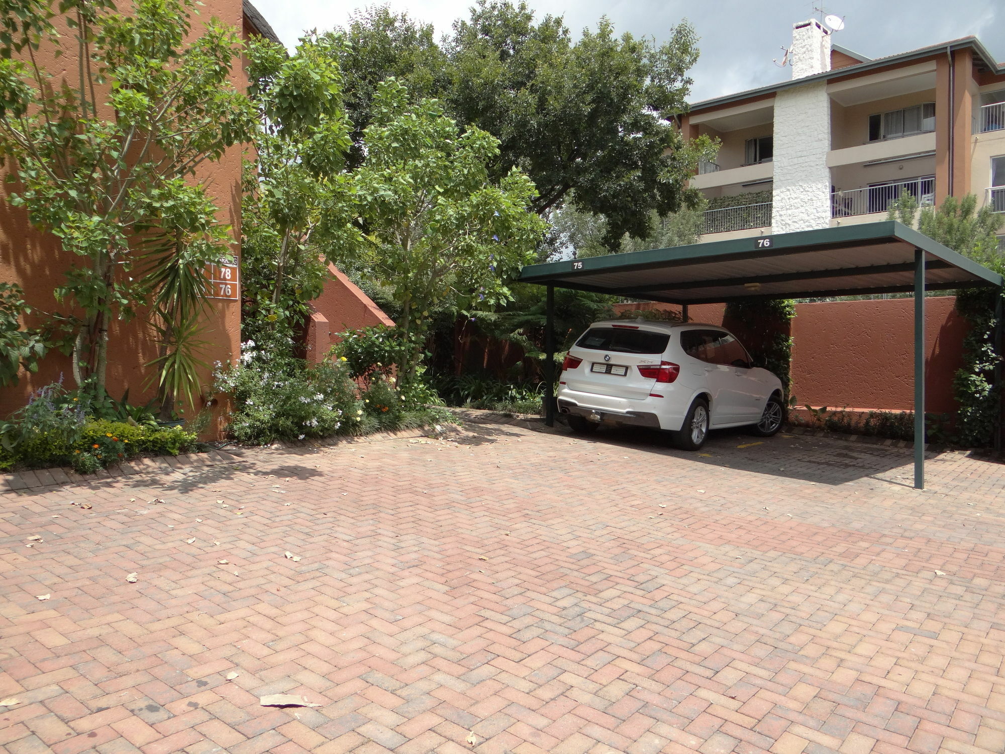 Singati Sands Sunninghill 샌톤 외부 사진