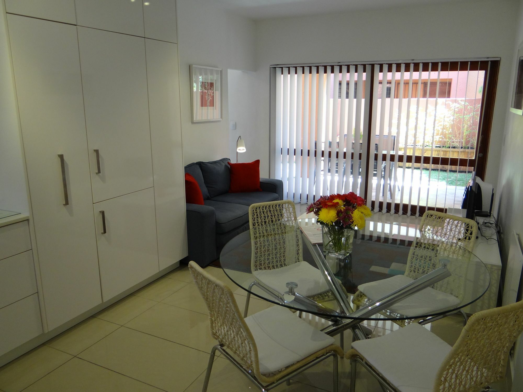 Singati Sands Sunninghill 샌톤 외부 사진