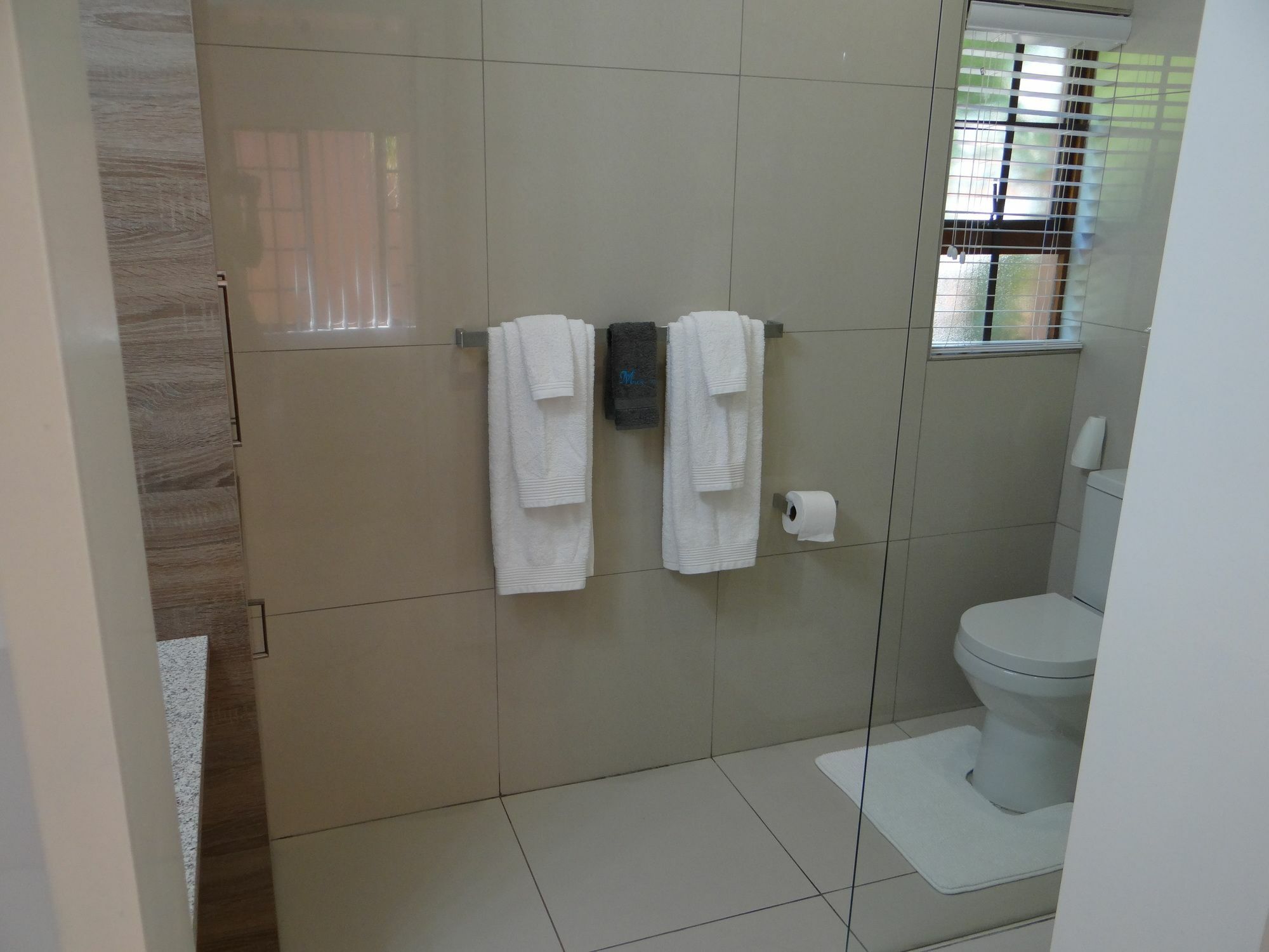 Singati Sands Sunninghill 샌톤 외부 사진